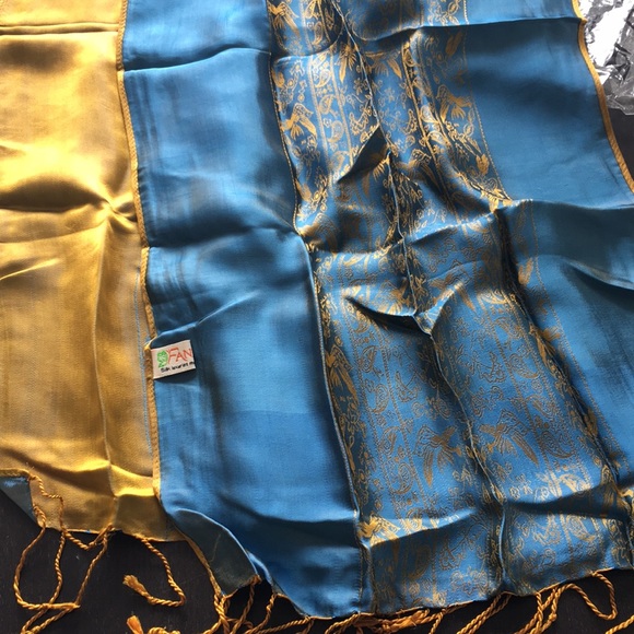 Fandori shinny silk long scarf bird paisley blue - Picture 8 of 8